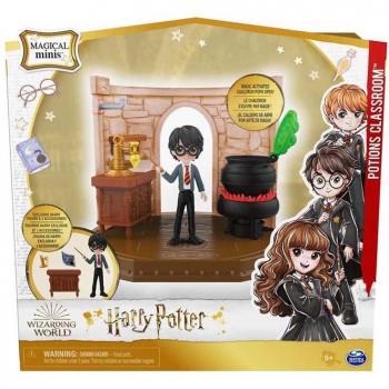 Wizarding World Playset Aula de Pociones con Figura de Harry y Accesorios