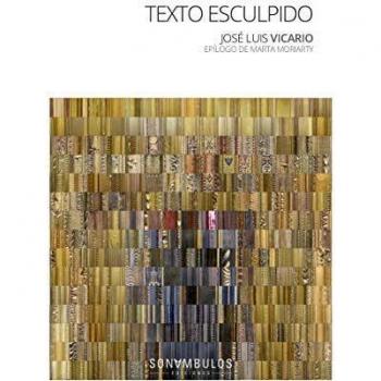 Texto esculpido: 9