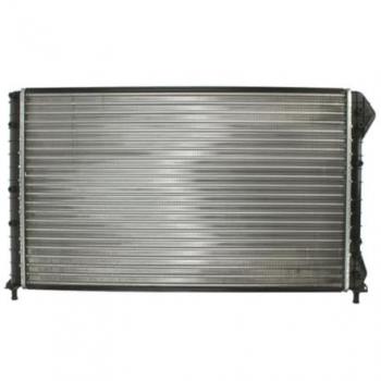 Radiador de refrigeración del motor NISSENS 61766, tipo de radiador para vehículos, fabricado por Nissens, diseñado para optimizar la temperatura del motor y evitar el sobrecalentamiento, compatible con diversas marcas y modelos