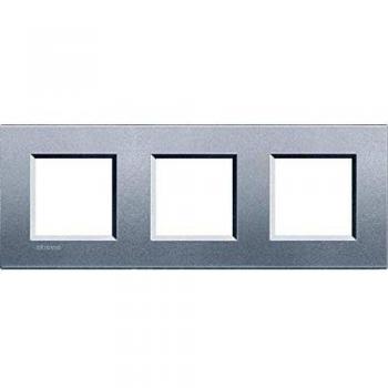 Bticino - lna4802m3te placa 2+2+2 mod tech livinglight Ref. 6572550023