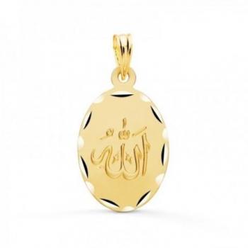 Colgante de Oro 18k con medalla ovalada de 16 mm, relieve matizado y bordes tallados ALLAH ES GRANDE