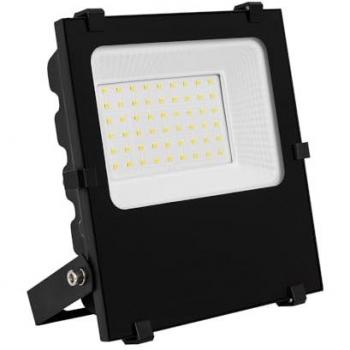 Foco Proyector LED Regulable 30W 145 lm/W IP65 Blanco Cálido 3000K