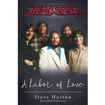 Head East: Una Obra de Amor - Edición en Tapa Blanda
