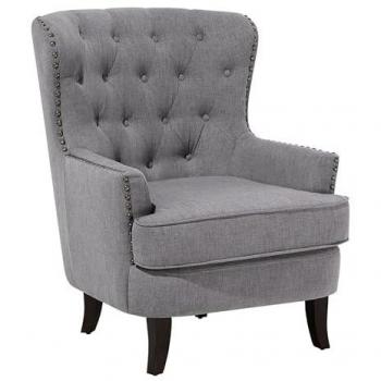Sillón orejero tapizado gris claro con botones decorativos en la cabeza, respaldo acolchado y patas negras, modelo Viborg II