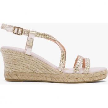 Sandalias de cuña de mujer doradas en piel con hebilla
