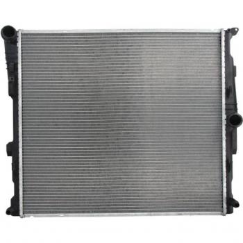 Radiador DENSO DRM05008 para refrigeración del motor