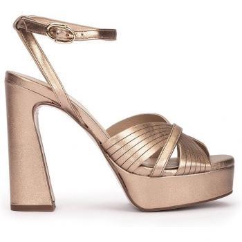 Sandalias de tacón de piel metalizada en color oro rosa modelo MONTEFIORALLE
