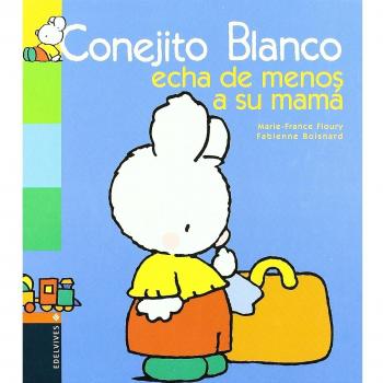 Conejito blanco echa de menos a su mama