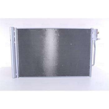 Condensador de aire acondicionado NISSENS 941088, compatible con sistemas de climatización, fabricado en materiales de alta calidad, diseñado para mejorar la eficiencia del sistema de refrigeración y garantizar un rendimiento óptimo