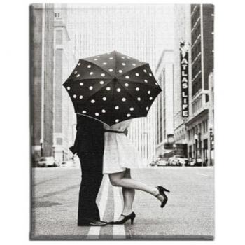 Impresión sobre Lienzo Beso Bajo la Lluvia, Poliéster, Madera, 45x3x70 cm, Blanco y Negro