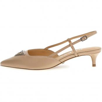 Zapatos de Mujer Guess Jesson de Piel Auténtica, Color Beige, con Punta Afila y Hebilla/Bow