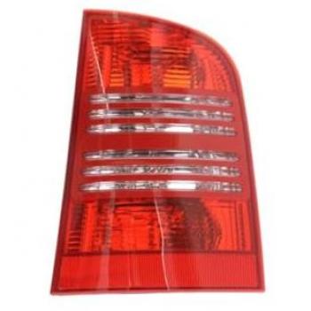 Piloto trasero TYC 11-0381-01-2 con características de luz trasera para OCTAVIA Combi (1U5), incluyendo función de piloto posterior y diseño específico para el lado derecho del vehículo