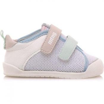 Zapatillas de piel para bebés con cierres adherente y tipo de puntera redonda