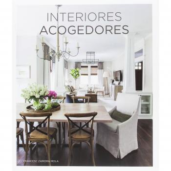 INTERIORES ACOGEDORES