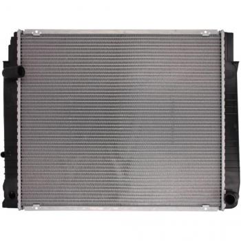 Radiador NISSENS 65508A para refrigeración del motor, compatible con diversas marcas y modelos, fabricado con materiales de alta calidad, diseñado para un rendimiento óptimo en la disipación de calor y prevención del sobrecalentamiento del