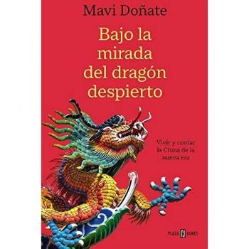Bajo la mirada del dragón despierto