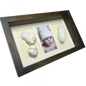 Marco con material Huellas del Bebe en 3D pie o mano - Color Wengue y Fondo Crema Made in Spain