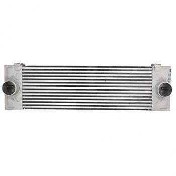 Intercooler de sobrealimentación NISSENS 96066