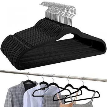 UMI. by Amazon - Perchas de Terciopelo, Antideslizantes, Resistentes y Ahorro de Espacio, con Gancho Giratorio de 360° y Hombros con Muesca, Percha Estándar para Multipropósito, Negro, 50 Pcs