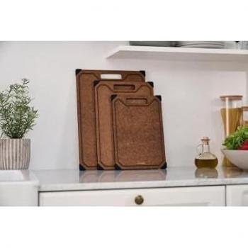 Tabla de cortar Zwilling de fibra de madera con riel para jugo, antideslizante y apta para lavavajillas - 42 cm x 30 cm, marrón-negro