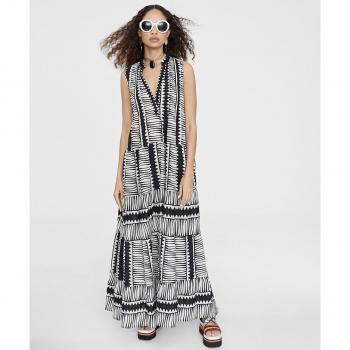 Vestido largo con tirante ancho estampado étnico de Lola Casademunt
