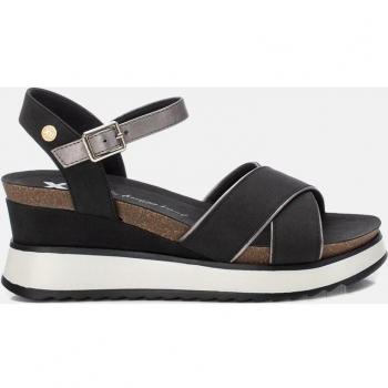 Sandalia de mujer Xti 142595 beige con hebilla
