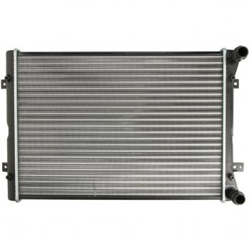 Radiador de refrigeración del motor NISSENS 65014, características: diseño optimizado para un enfriamiento eficiente, fabricado con materiales de alta calidad para mayor durabilidad, compatible con múltiples modelos de vehículos, fácil instalación 
