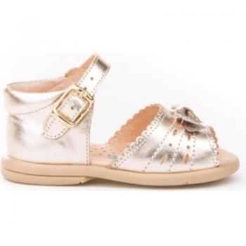 Sandalia de Niña Angelitos 924 Oro con diseño elegante, cierre ajustable, suela antideslizante y material duradero