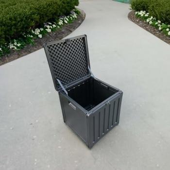 Baúl de Resina para Exterior Gardiun Soften Small 42,8x42,8x46,4 cm 76L con Cinta de Sujeción y Manijas Laterales