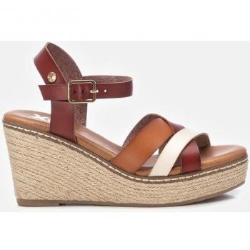 Alpargatas de cuña de mujer Xti 142850 Camel con hebilla