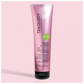 Teaology Tea Glow Blemish Face Scrub Exfoliating Cleanser for Skin Imperfections 100ml