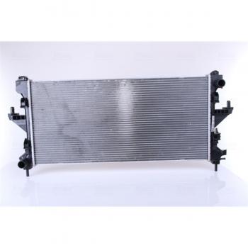 Radiador de refrigeración del motor NISSENS 617879, compatible con vehículos, fabricado en aluminio, diseño optimizado para una mejor eficiencia térmica, fácil instalación y alta durabilidad