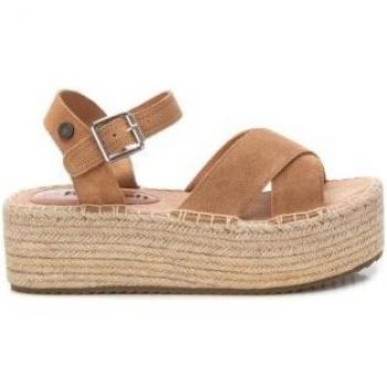 Sandalia de Mujer Refresh 170794 Camel con Hebilla