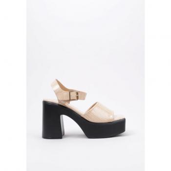 Sandalia de Plataforma Varnizada KRACK CORE 37 Beige