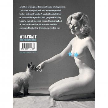 Naked in the Menagerie: Edición Especial con Ilustraciones y Contenido Exclusivo