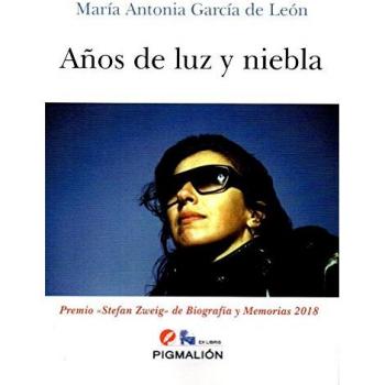 Años de luz y niebla