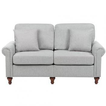 Sofá 2 plazas moderno tapizado en tela gris claro con estructura de madera y cojines decorativos Ginnerup