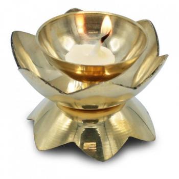 Portavelas Oriental de Latón con Diseño de Flor de Loto y Velas Decorativas Veganas Sin Tóxicos (100g)