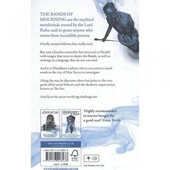 Bands of Mourning: A Mistborn Novel - Novela de fantasía, parte de la serie Mistborn, escrita por Brandon Sanderson, ambientada en un mundo donde el uso de metales otorga poderes mágicos; explora temas de