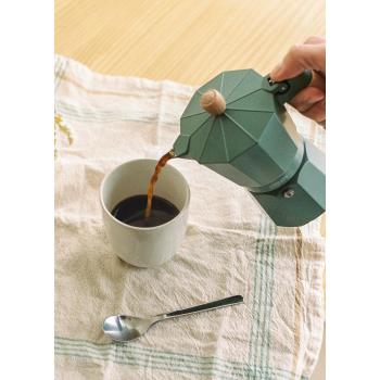 Cafetera Italiana Thera Moka Retro 450ml Verde Salvia - Aluminio, Capacidad para 9 Tazas, Válvula de Seguridad, Apta para Gas y Cocina Eléctrica