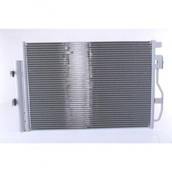 Condensador de aire acondicionado Nissens 940246, sistema de aire acondicionado, alta eficiencia, diseño optimizado para un mejor rendimiento térmico, fabricado con materiales de calidad para una mayor durabilidad y resistencia a la corrosión