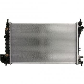 Radiador de refrigeración del motor NISSENS 630703, compatible con vehículos, fabricado en aluminio y plástico, con capacidad para enfriar el líquido refrigerante del motor, diseño optimizado para un flujo eficiente, fácil instalación y alta dur