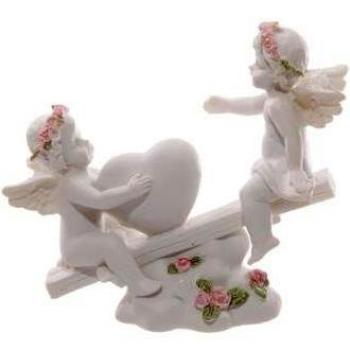 Cherubini Seduti sull'Altalena con Corona di Rose Rosa