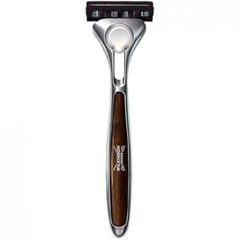 Máquinilla de Afeitar Wilkinson Quattro Titanium Vintage - 4 Hojas de Titanio + Hoja de Precisión Extra, Cuchillas con Banda Lubricante Protectora