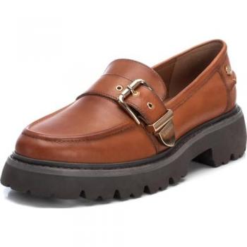 Mocasines de mujer en piel marrón Carmela 161907, modelo plano casual