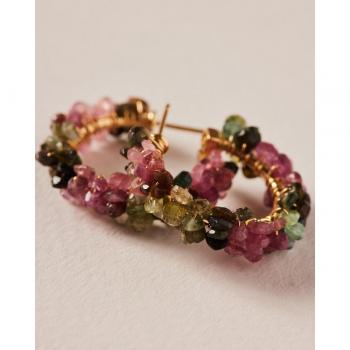Pendientes Aro Aletheia Full - Elegantes pendientes de aro abiertos con cierre a presión, diseño exclusivo en oro amarillo de alta joyería.