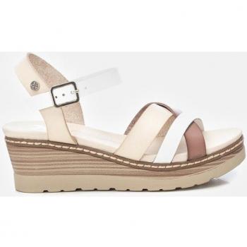 Sandalia de mujer Xti 142849 camel con hebilla