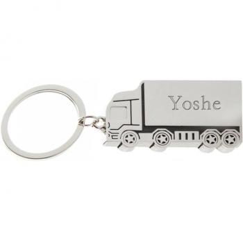 Llavero de metal de camión con nombre grabado: Yoshe