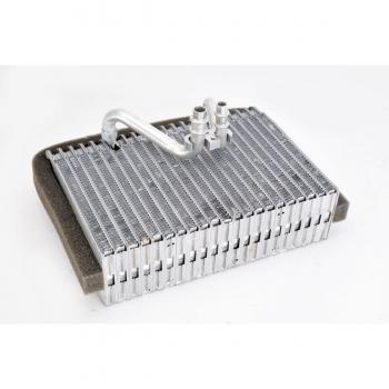 Evaporador de aire acondicionado NISSENS NIS 92183, compatible con diversas marcas y modelos de vehículos, fabricado en materiales de alta calidad para garantizar un rendimiento óptimo, diseñado para proporcionar una excelente refrigeración y confort 