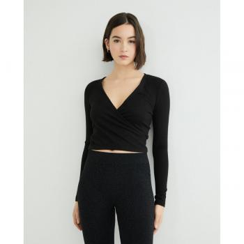 Top de mujer Noisy May con cuello de pico y cierre cruzado